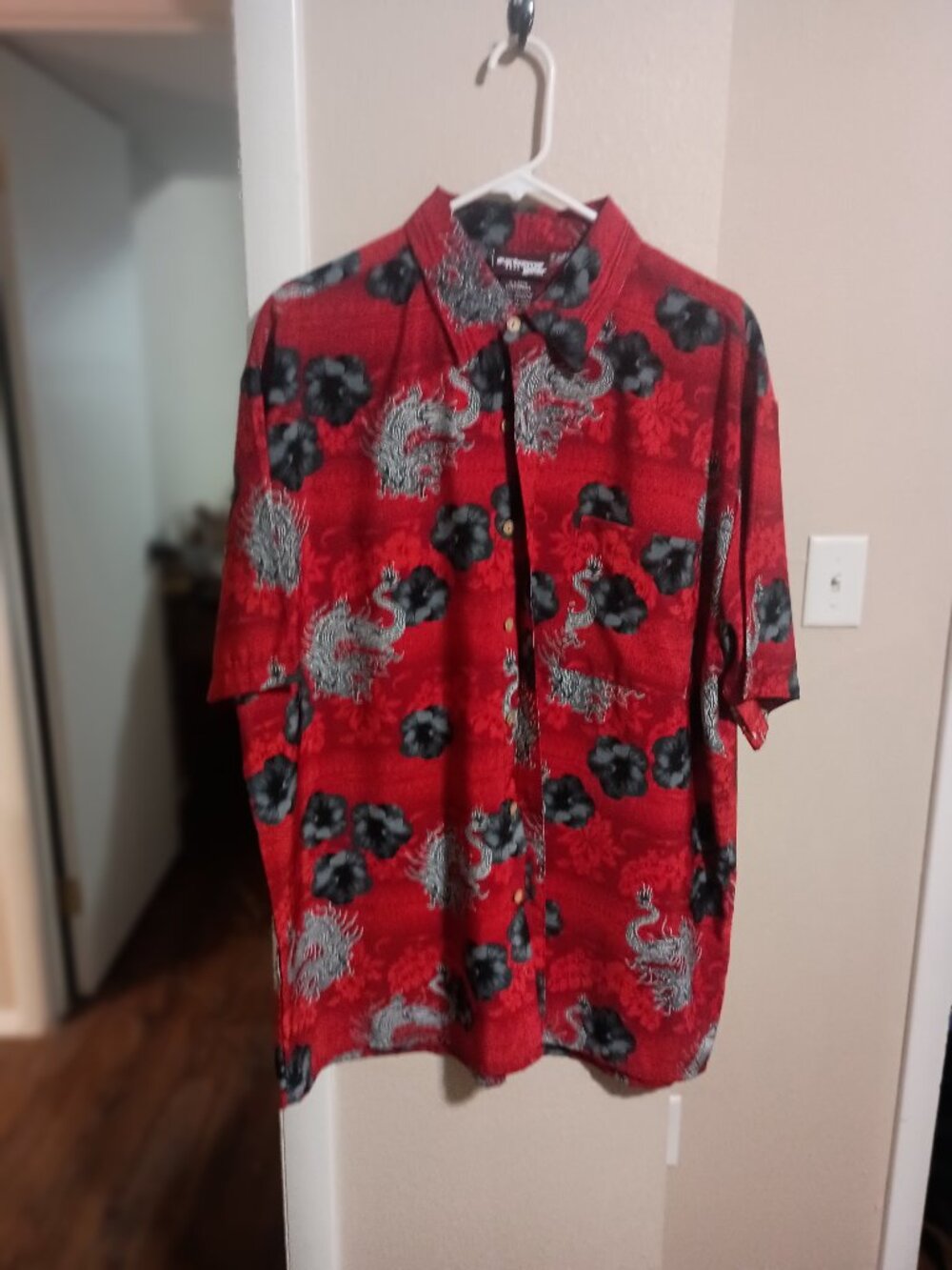 Extreme Gear Mens Tropical Short Sleeve Button Down Shirt Size XL Dragons Floral